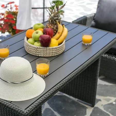 Oasis Luxury Villa *