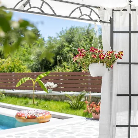 Βίλα Oasis Luxury