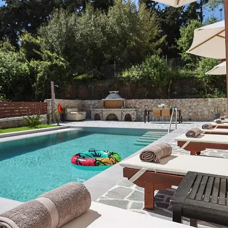 Oasis Luxury Villa