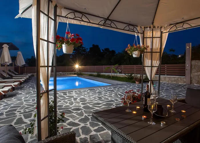 Oasis Luxury فيلة