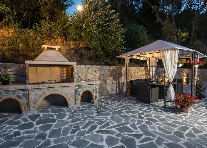 Oasis Luxury فيلة